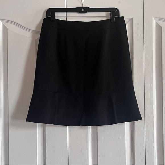 NWT Ann Taylor LOFT black trumpet skirt lined 6 - Picture 2 of 5